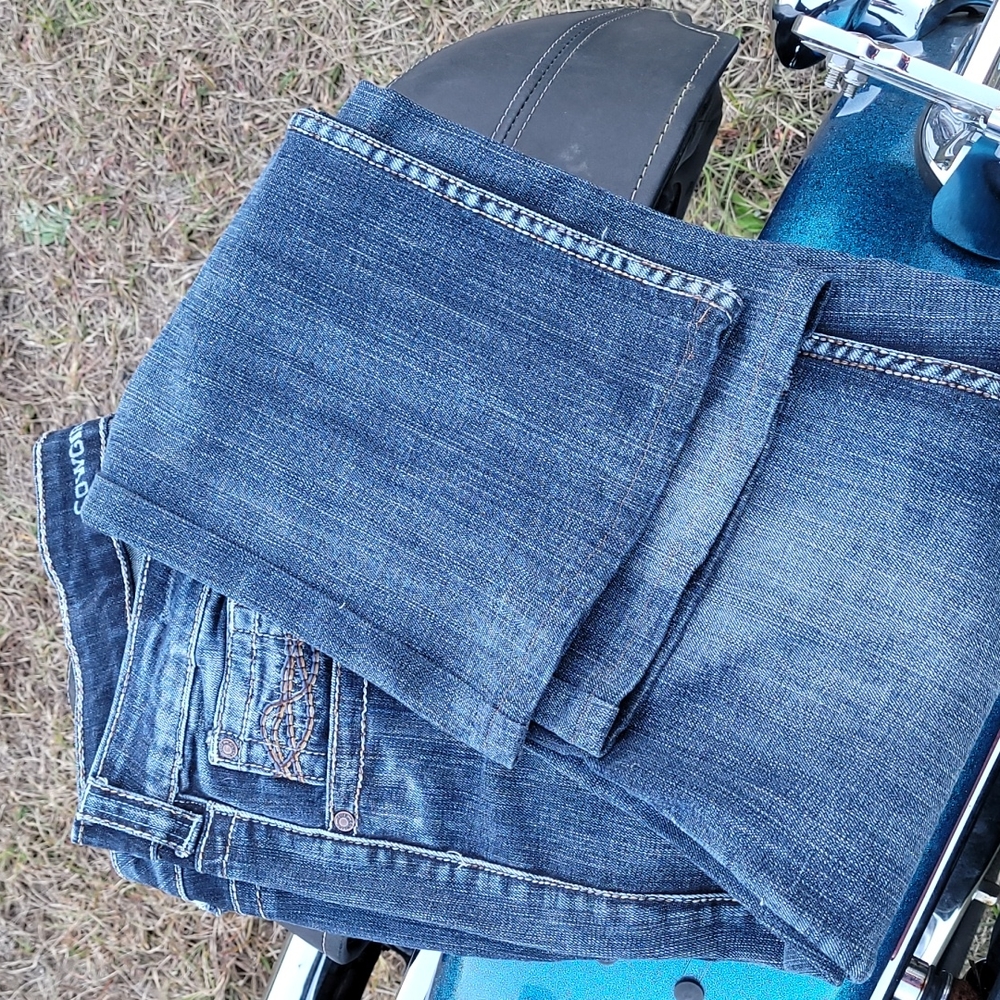 COWGIRL TUFF JEANS, Sz 34x 32
